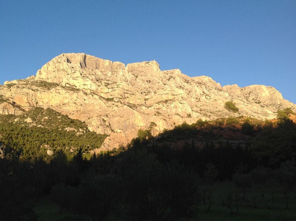 Le Moulin En Provence Bed & Breakfast Saint-Antonin-sur-Bayon Exterior photo